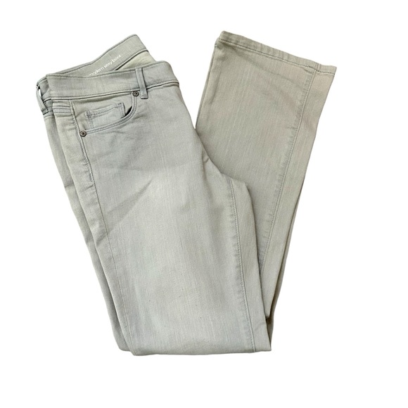 NWOT! Never Worn! Ann Taylor LOFT Grey Modern Sexy Boot Jeans in size 10 Petite - Picture 3 of 10